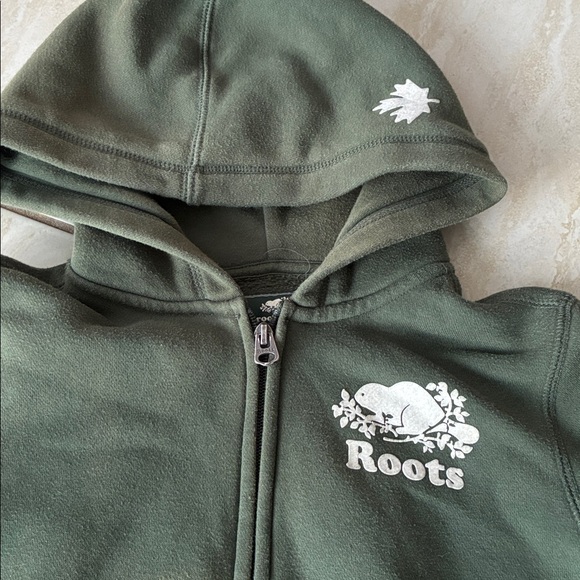 Roots Green Sweater Size 7-8 - Picture 3 of 8